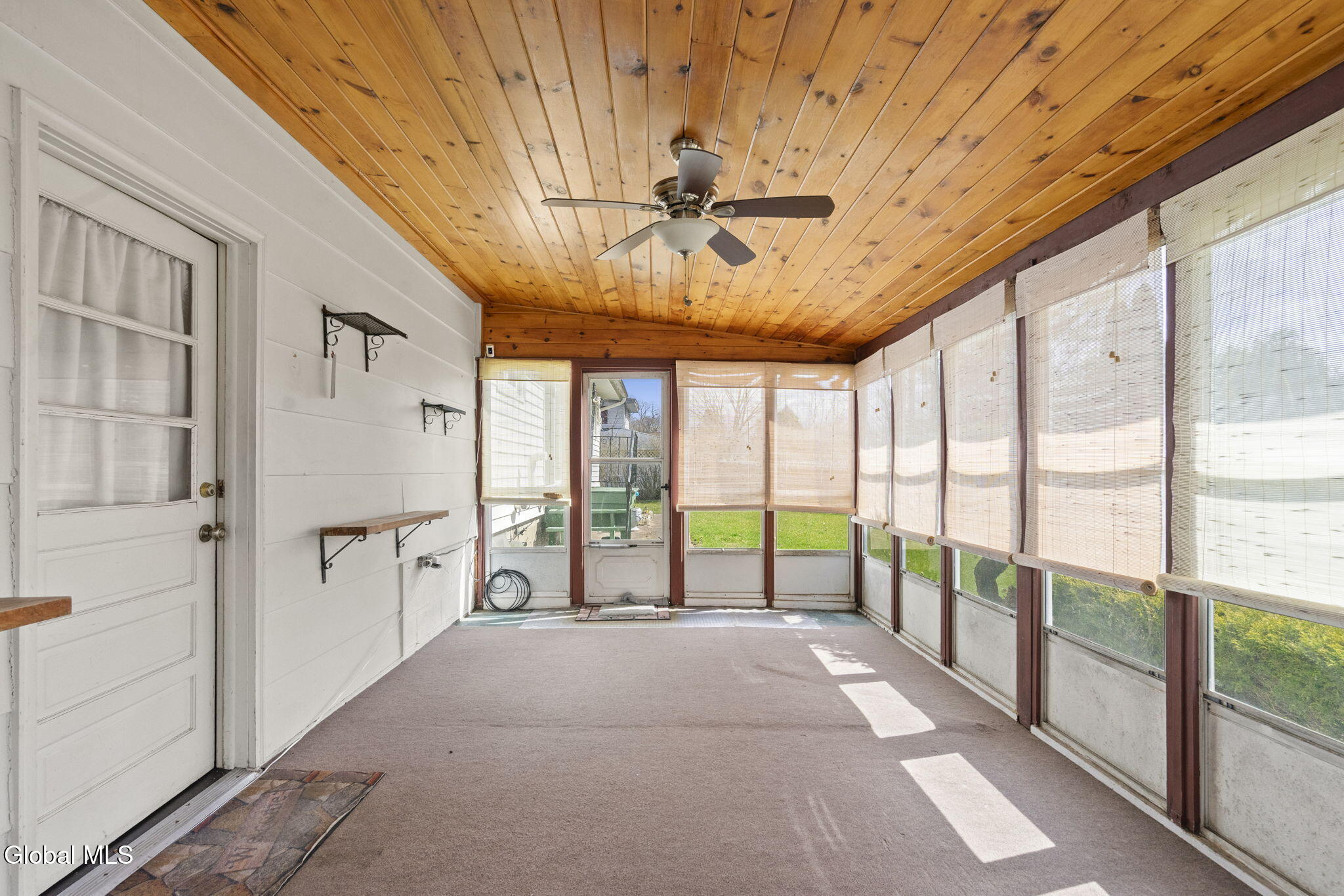 149 Putnam Road Rotterdam, NY 12306 - Photo 4 of 28 pfl1