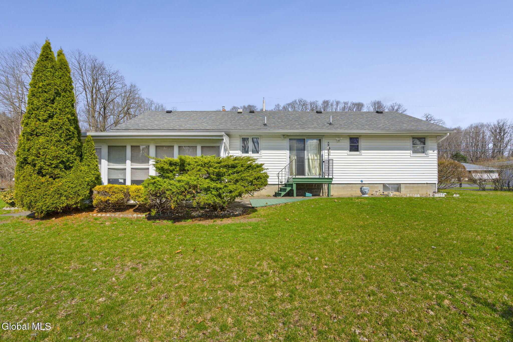 149 Putnam Road Rotterdam, NY 12306 - Photo 7 of 28 pby4