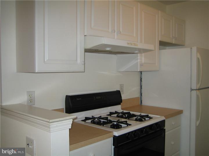 242 Tavistock Road Cherry Hill, NJ 08034 - Photo 8 of 12