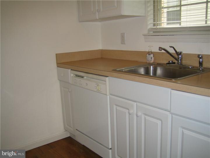 242 Tavistock Road Cherry Hill, NJ 08034 - Photo 9 of 12