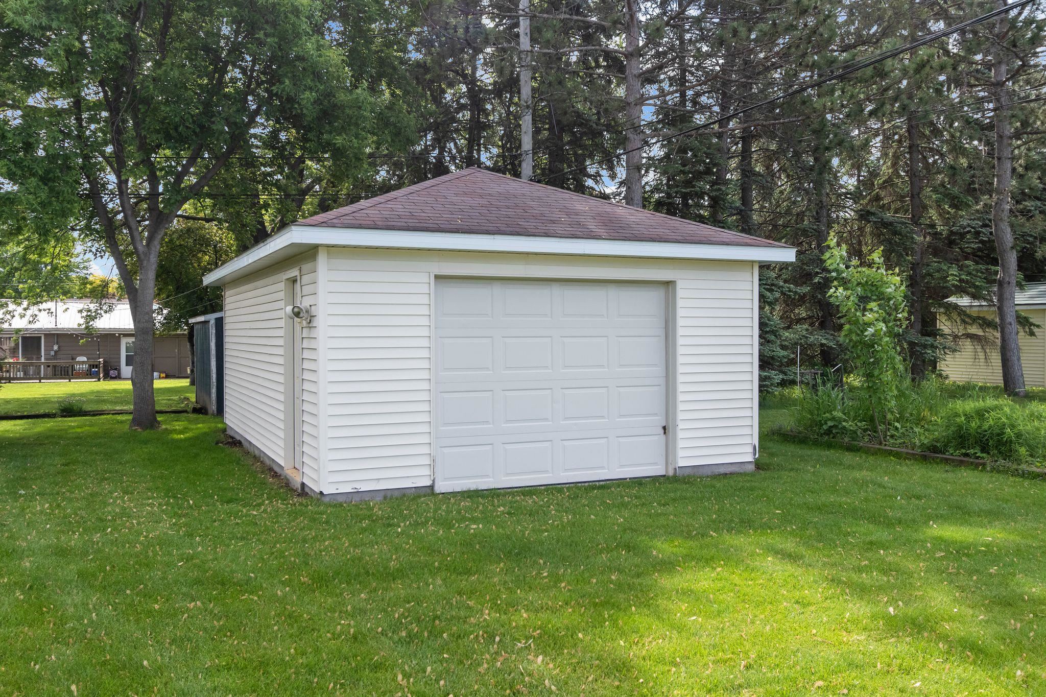 3300 North Lawe Street Appleton, WI 54911 - Photo 5 of 43