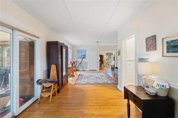 $550,000 | 39 Hazard Avenue, South Kingstown, RI 02879