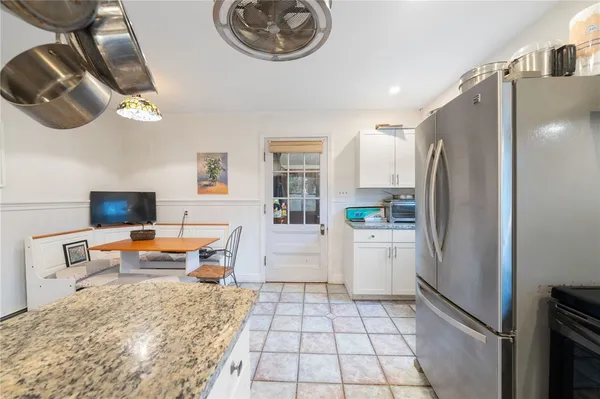 $550,000 | 39 Hazard Avenue, South Kingstown, RI 02879