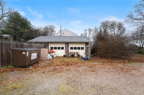 $550,000 | 39 Hazard Avenue, South Kingstown, RI 02879