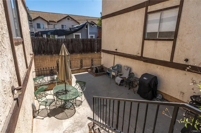 $599,900 | 408 North Catalina Avenue, Unit 6, Pasadena, CA 91106