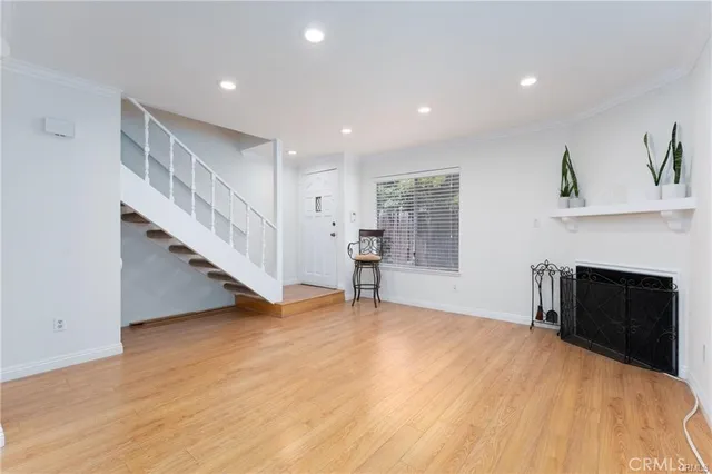 $599,900 | 408 North Catalina Avenue, Unit 6, Pasadena, CA 91106