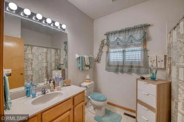 $389,900 | 383 Bluebird Alcove, Woodbury, MN 55125