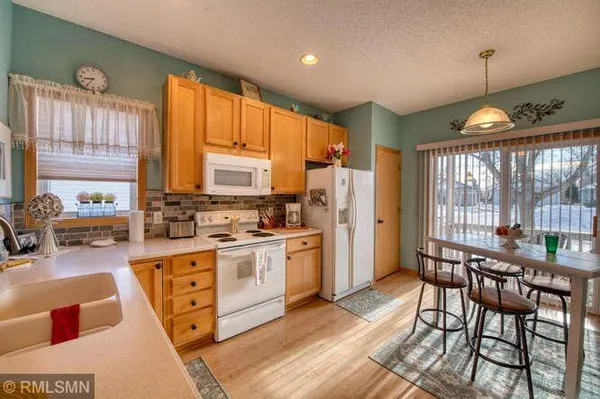 $389,900 | 383 Bluebird Alcove, Woodbury, MN 55125