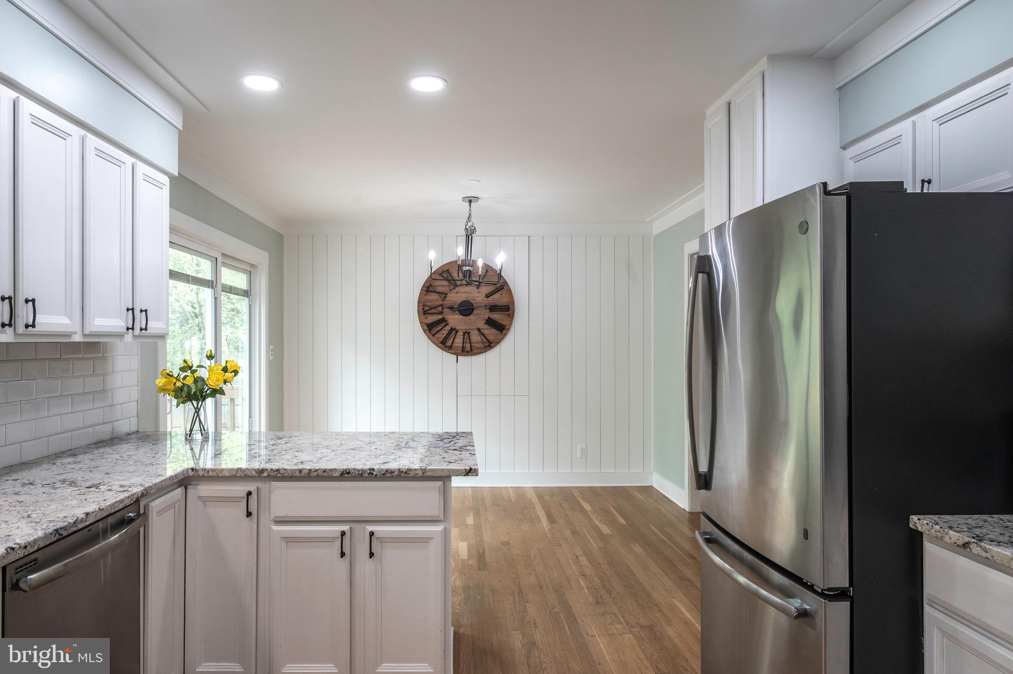 4520 Logmill Road Gainesville, VA 20155 - Photo 9 of 34 Granite countertops and stainless steel appliances