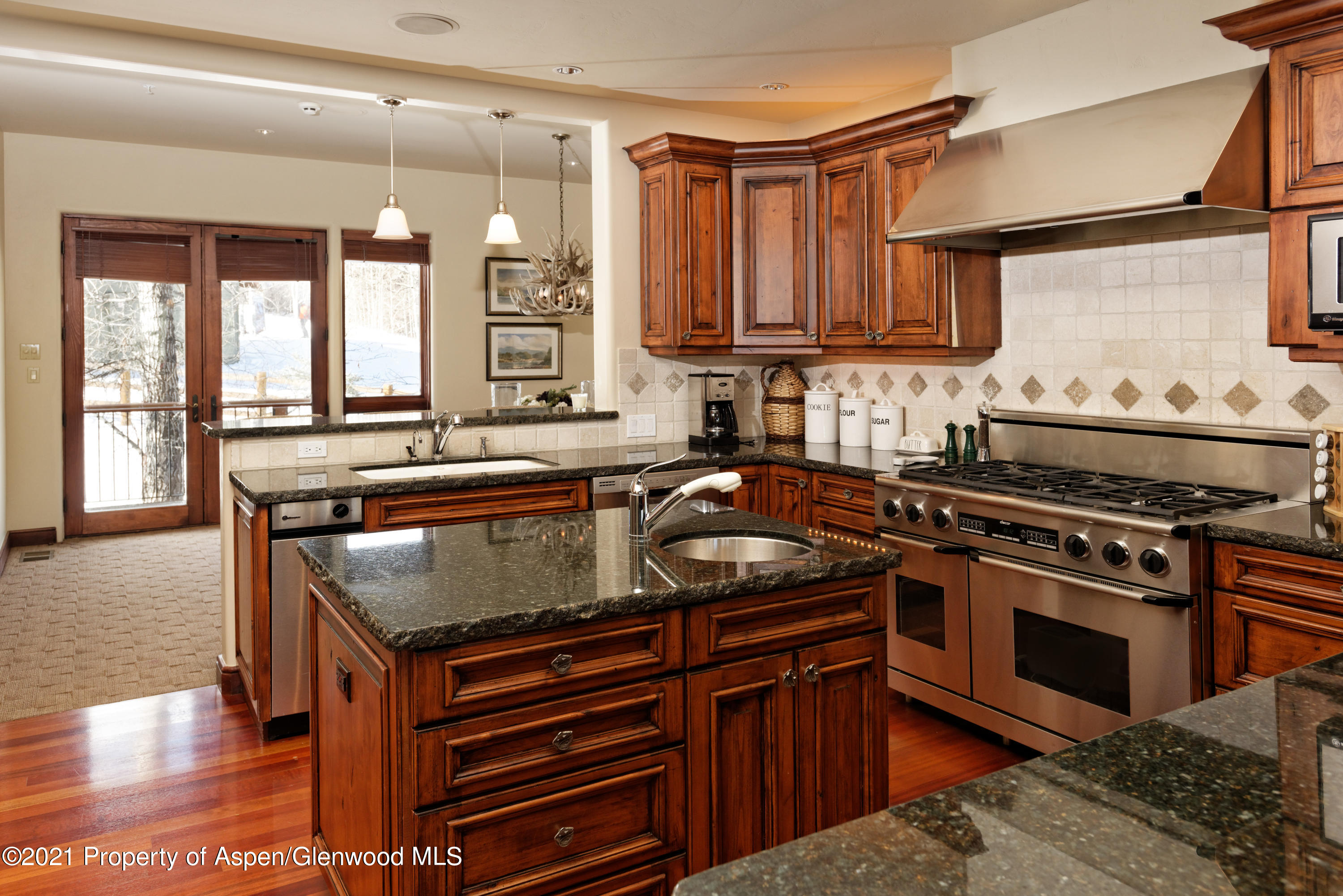 55 Timbers Club Court, Unit J1 Snowmass Village, CO 81615 - Photo 7 of 36 55TimbersJ1_HiRes210121025