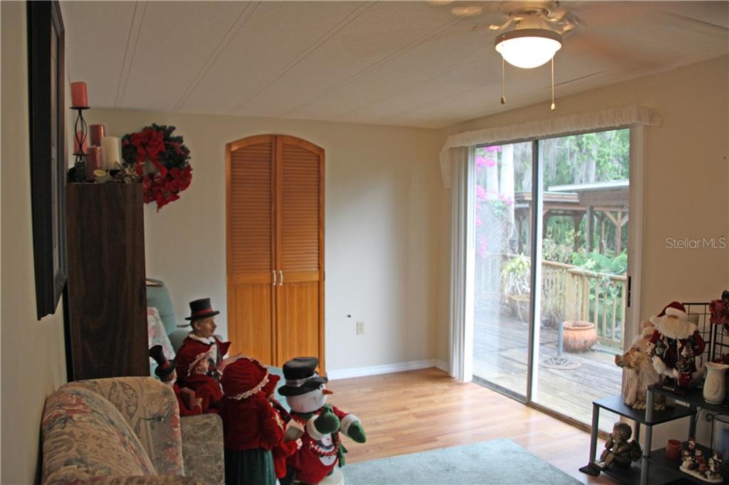 1116 Rue De Dore Tavares, FL 32778 - Photo 9 of 20 Gallery Image 9