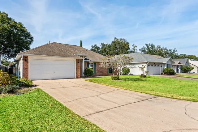 $369,900 | 912 Claeven Circle, Fort Walton Beach, FL 32547