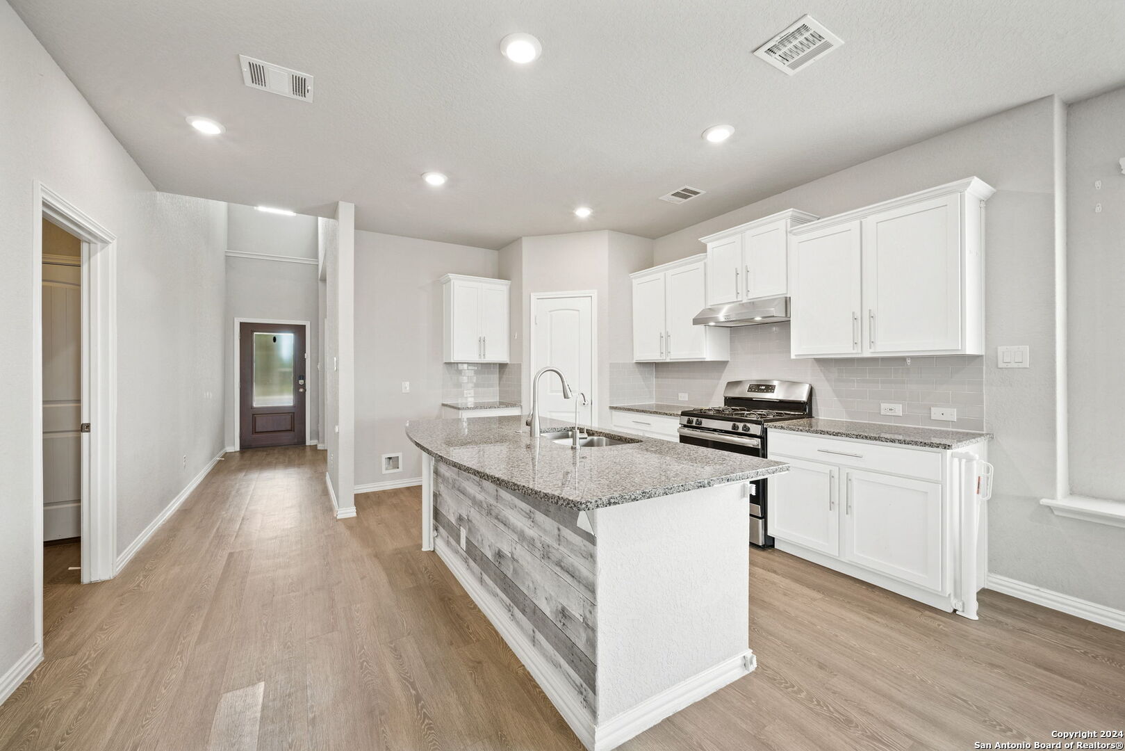 7875 Belmont Valley San Antonio, TX 78253 - Photo 13 of 35