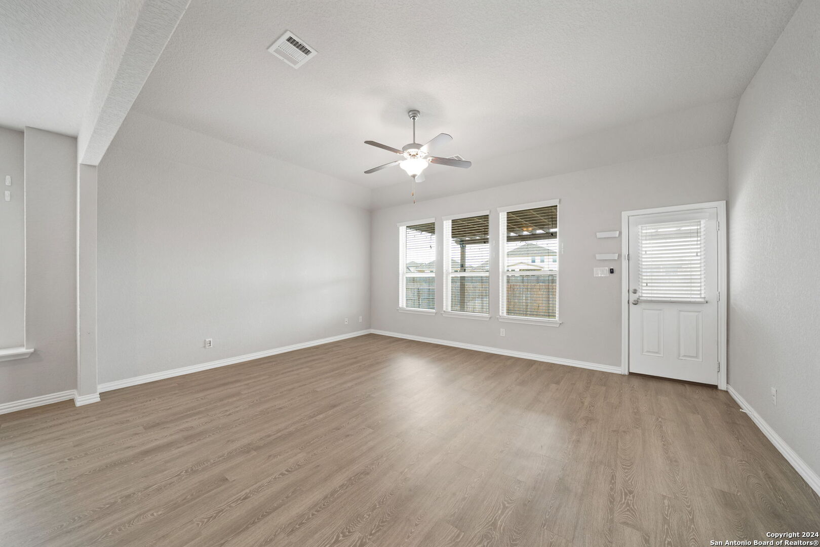 7875 Belmont Valley San Antonio, TX 78253 - Photo 31 of 35