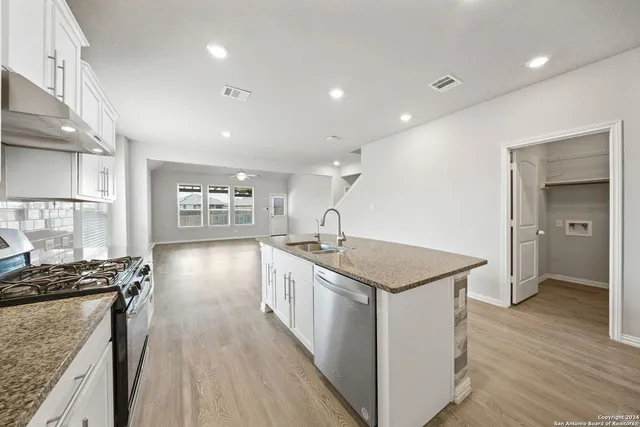 $2,195 | 7875 Belmont Valley, San Antonio, TX 78253