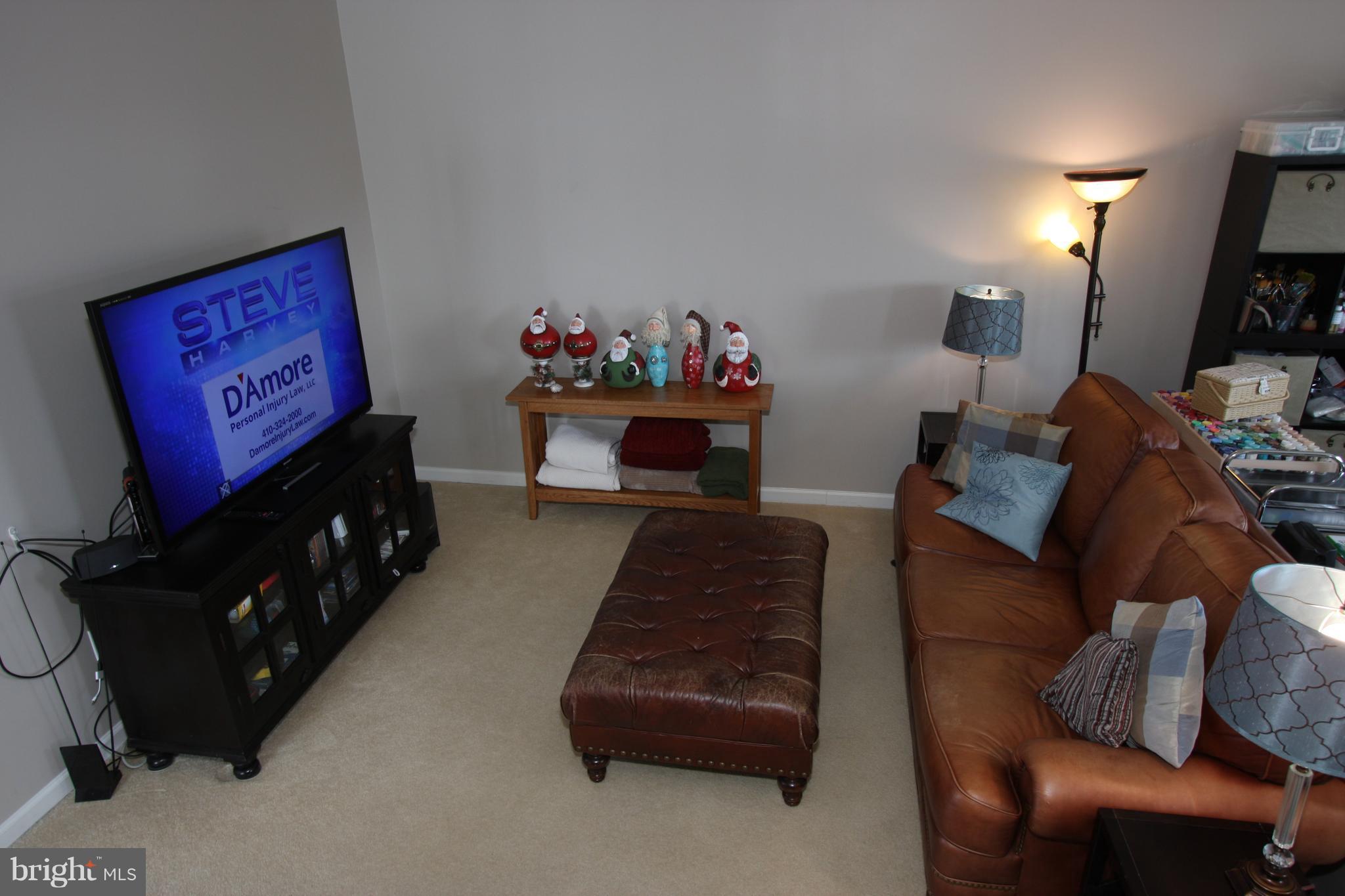 1531 Oakley Lane Hanover, MD 21076 - Photo 3 of 22 Family Room