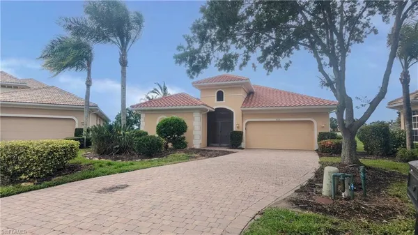 $815,000 | 6733 Bent Grass Drive, Naples, FL 34113