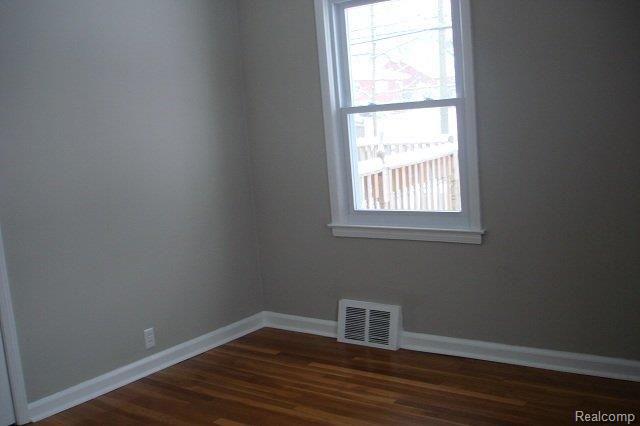 25631 Gibraltar Road Flat Rock, MI 48134 - Photo 9 of 12 g bed 2.JPG