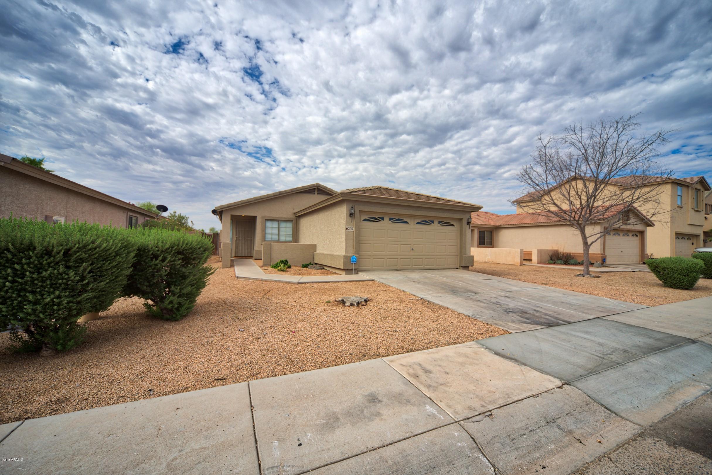 6237 West Raymond Street Phoenix, AZ 85043 - Photo 1 of 39 a house view with a outdoor space