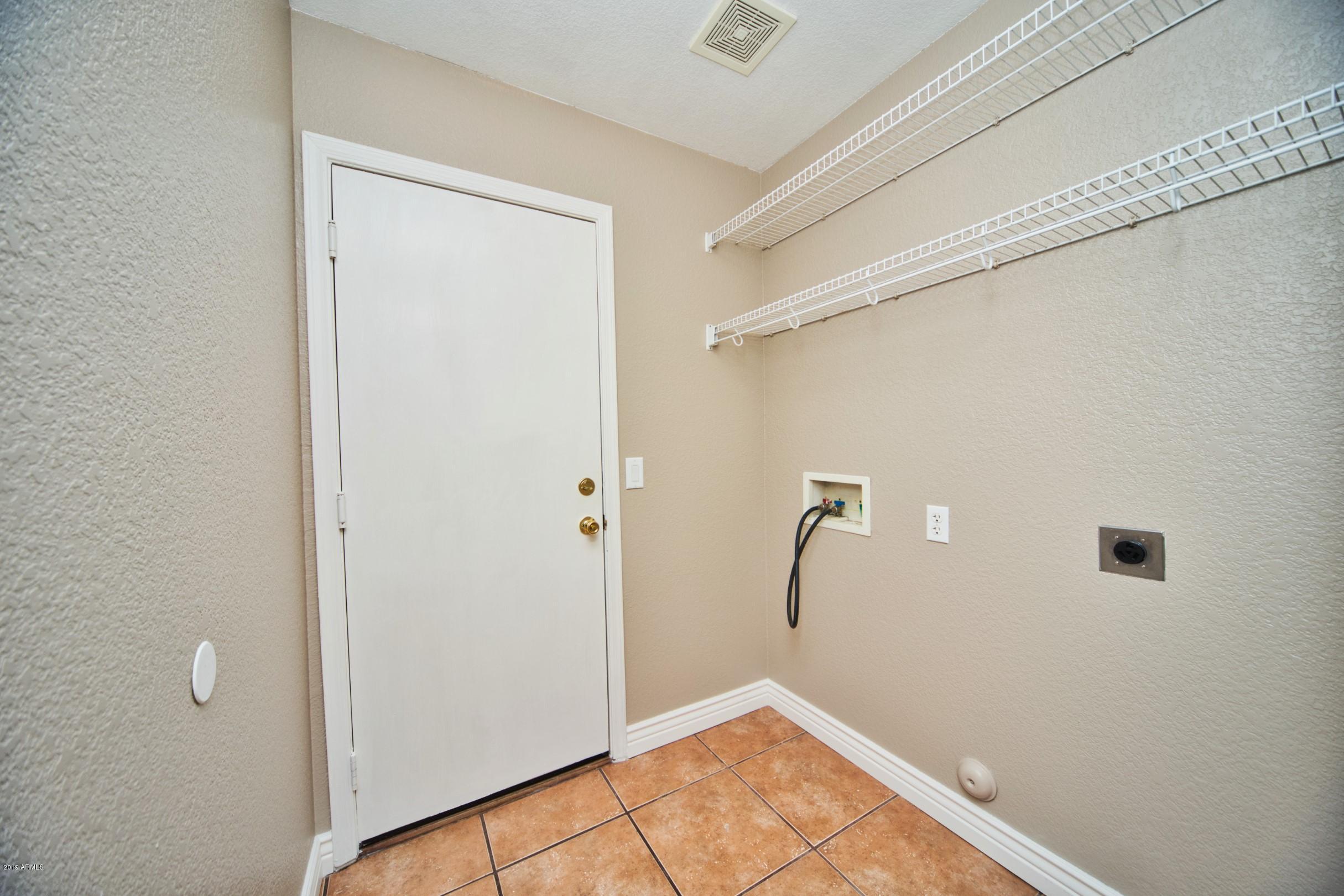 6237 West Raymond Street Phoenix, AZ 85043 - Photo 24 of 39 IMG_6787_21_21 (Custom)