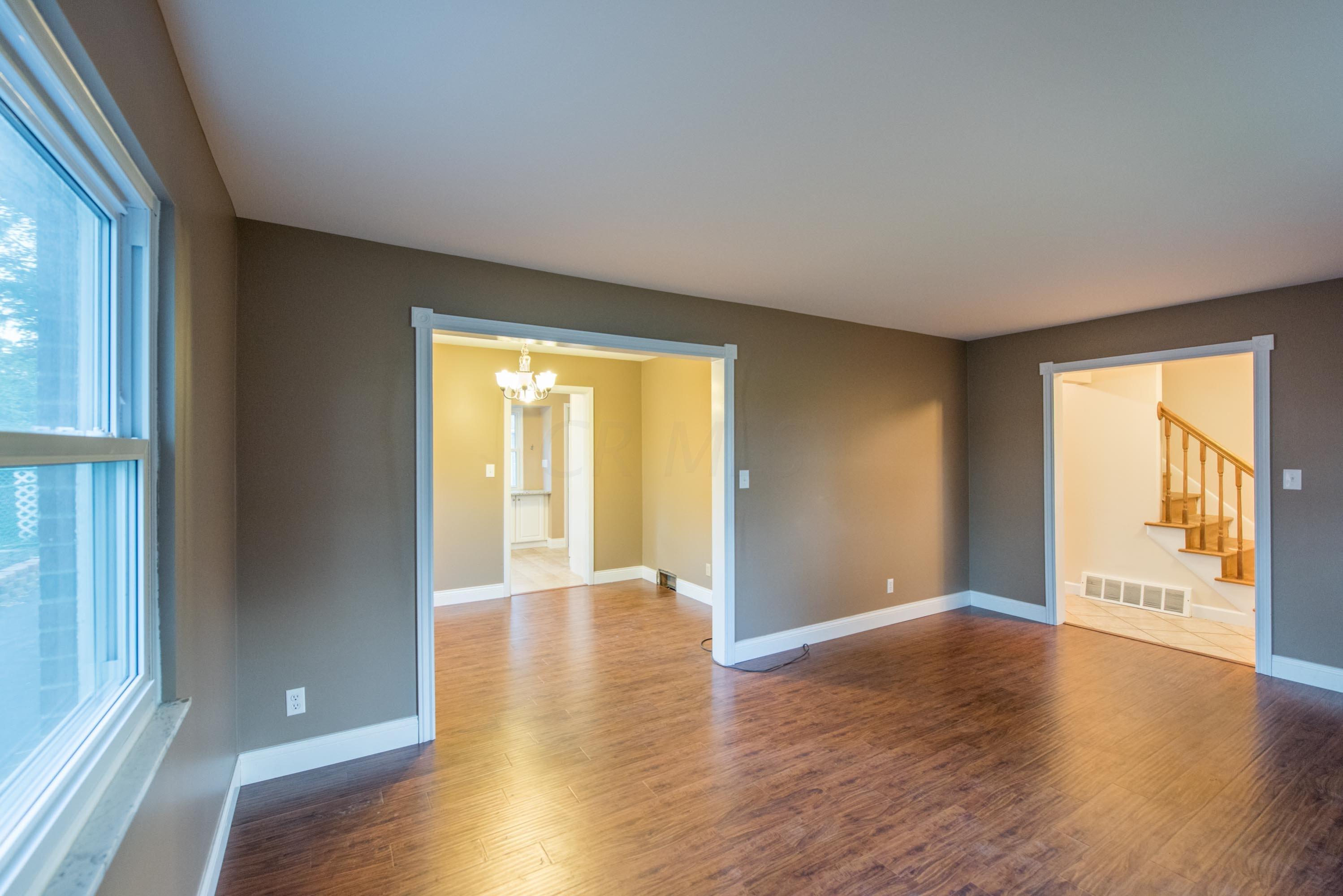 1624 Zollinger Road Columbus, OH 43221 - Photo 8 of 32 Gallery Image 8