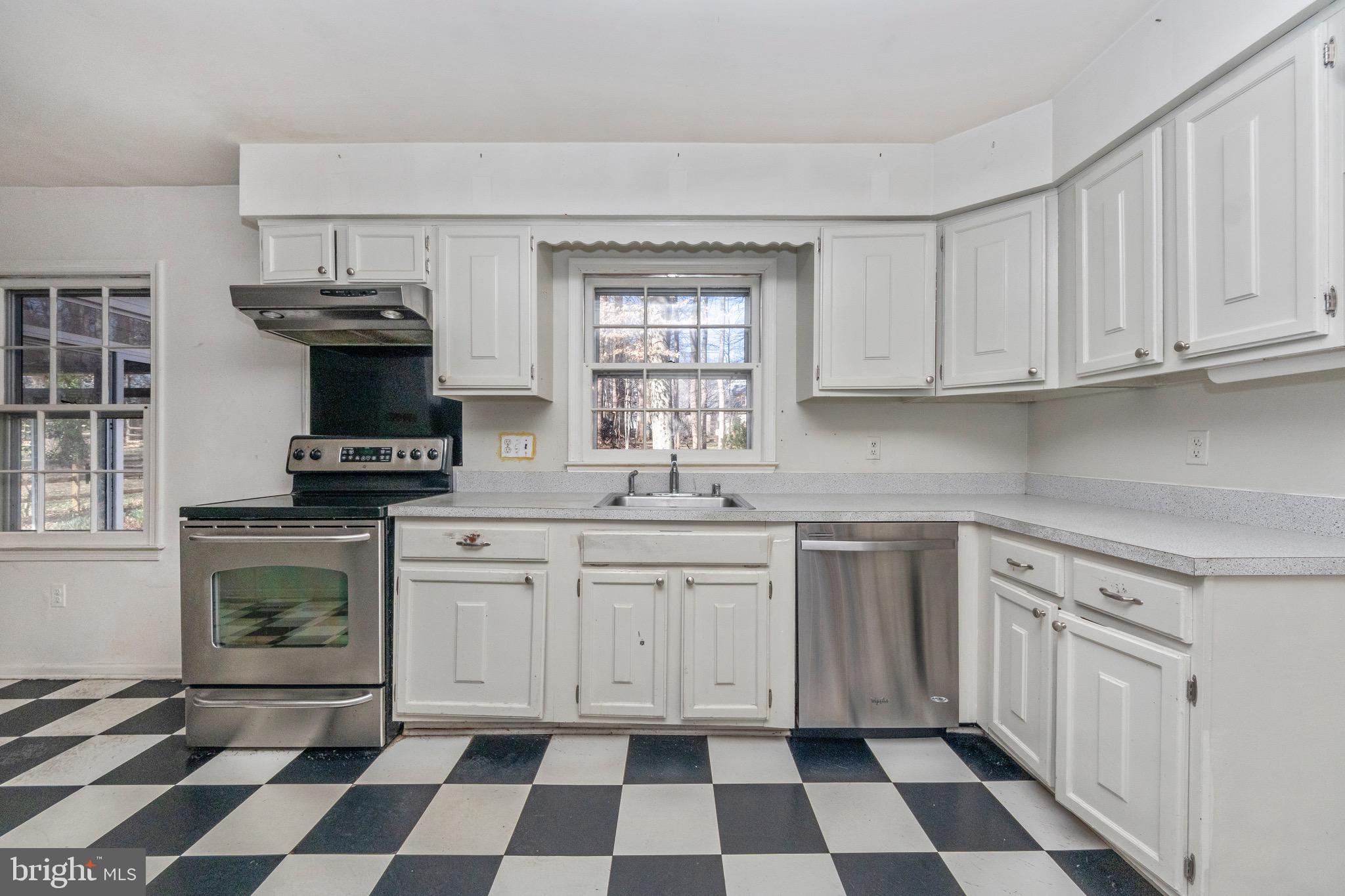 5086 Durham Road West Columbia, MD 21044 - Photo 29 of 51 Kitchen