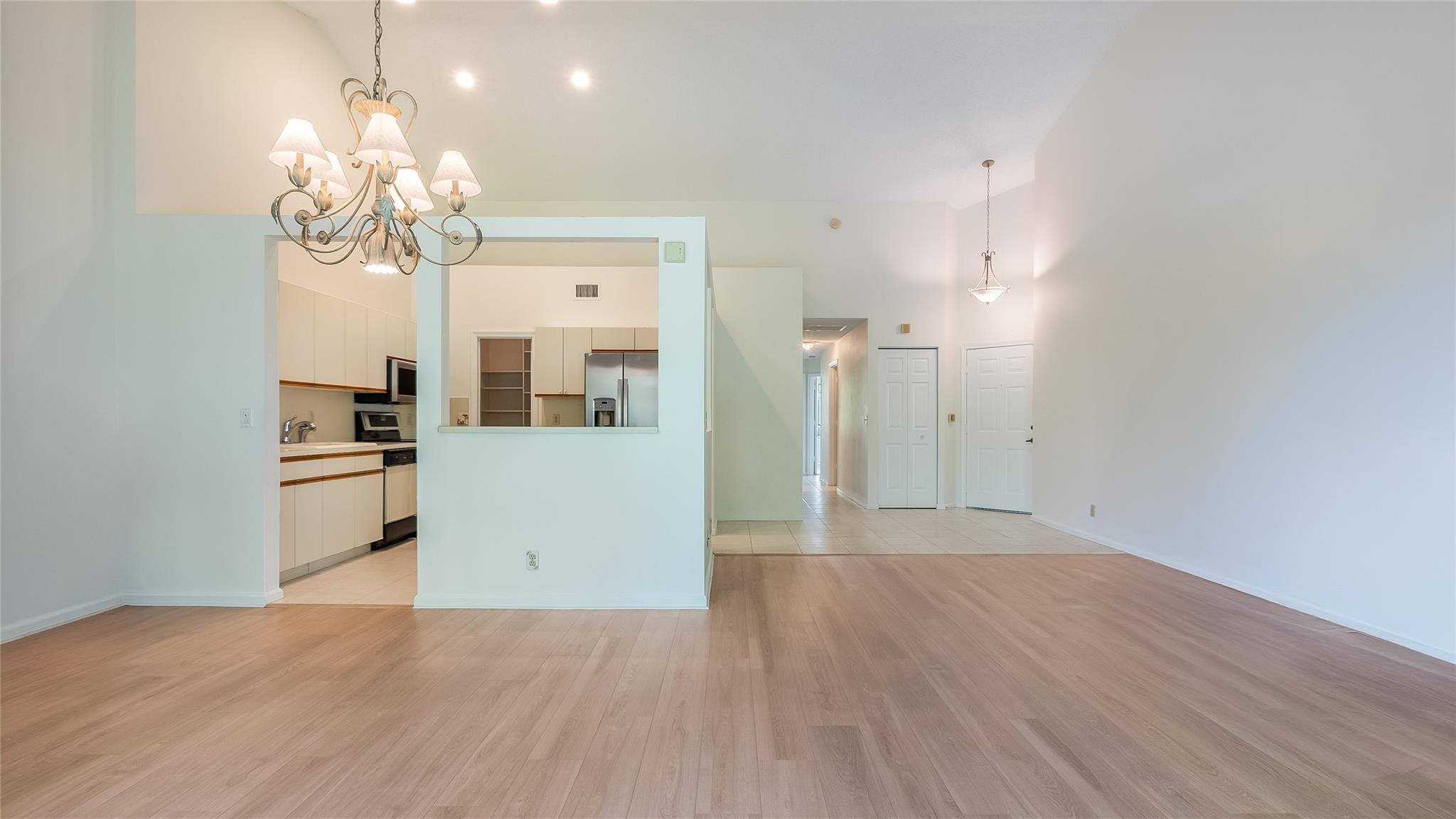 5801 Coach House Circle, Unit F Boca Raton, FL 33486 - Photo 5 of 56 Photo 5