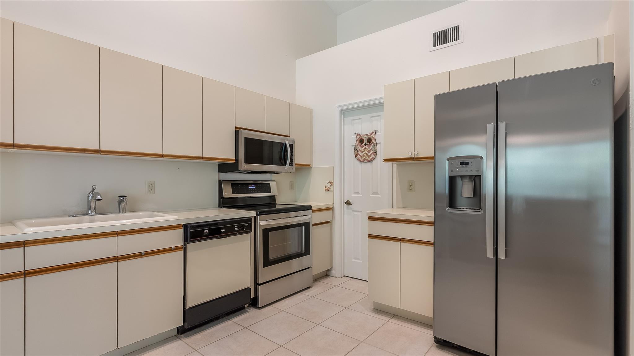 5801 Coach House Circle, Unit F Boca Raton, FL 33486 - Photo 7 of 56 Photo 7