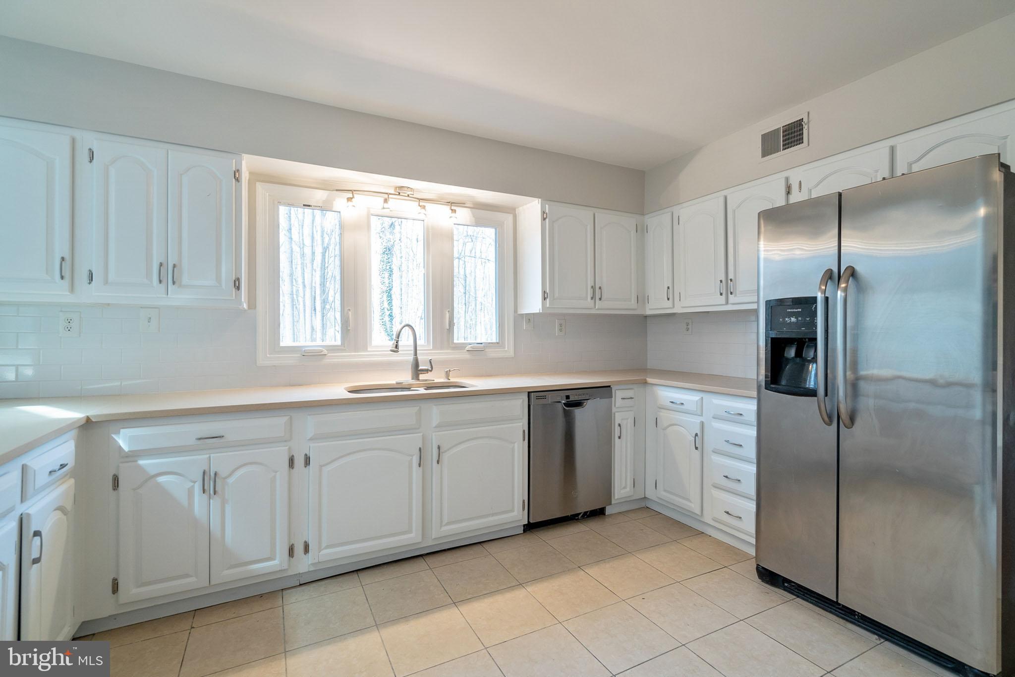 111 Bryants Nursery Road Silver Spring, MD 20905 - Photo 11 of 38