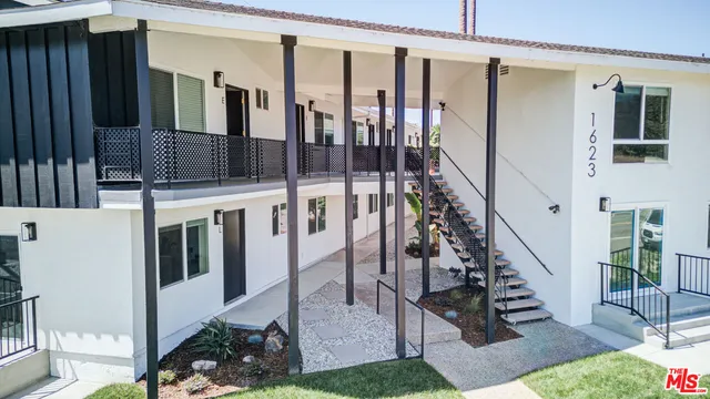 a view of front door and porch