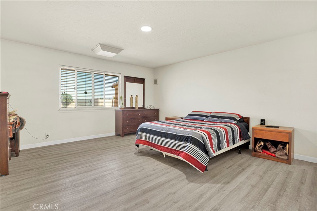 10080 Deep Creek Road Apple Valley, CA 92308 - Photo 35 of 55
