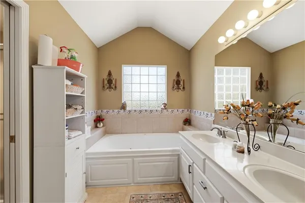 $389,000 | 3103 Steel Wheel Drive, Harrisonville, MO 64701