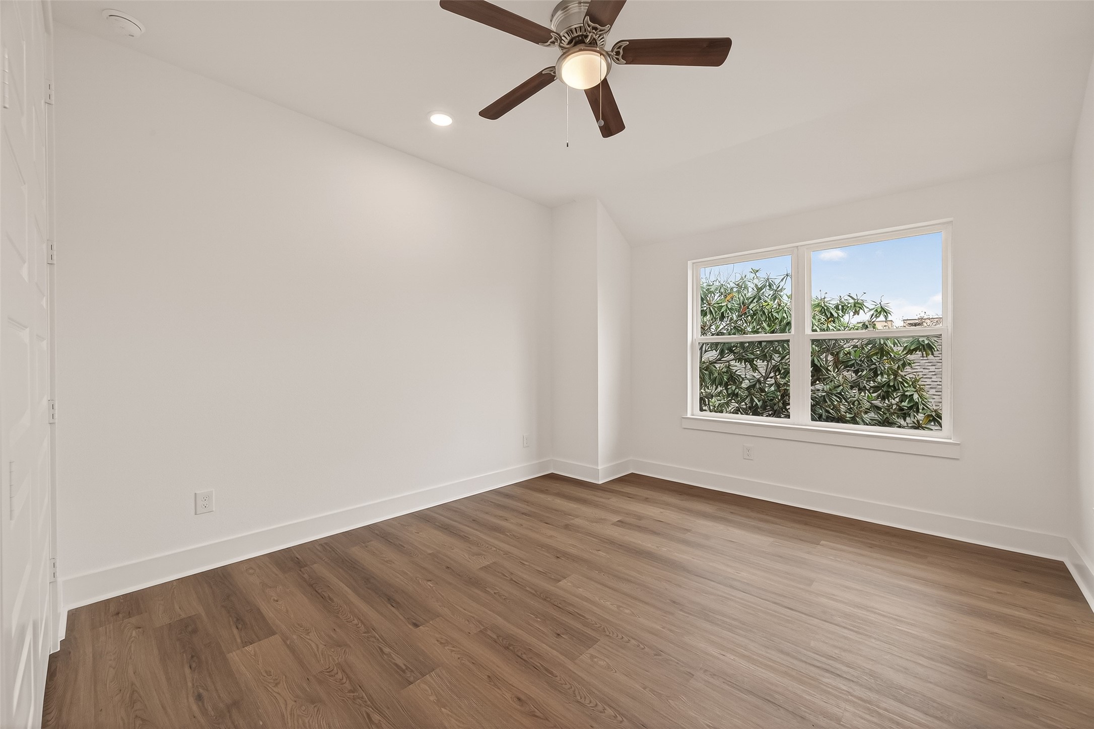1502 Hussion Street Houston, TX 77003 - Photo 18 of 38