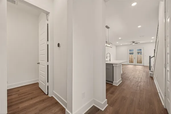 $2,595 | 1502 Hussion Street, Houston, TX 77003