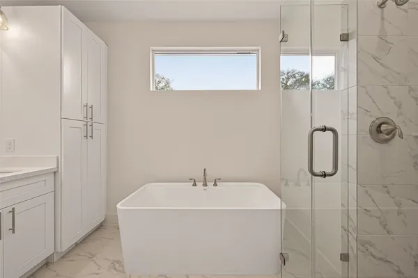 $2,595 | 1502 Hussion Street, Houston, TX 77003