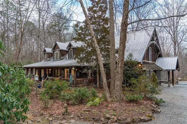 $1,000,000 | 561 Cartecay Trace, Ellijay, GA 30536