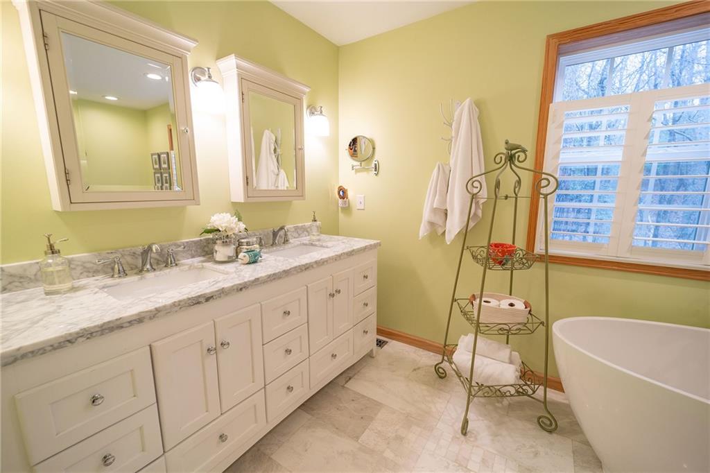 561 Cartecay Trace Ellijay, GA 30536 - Photo 19 of 55