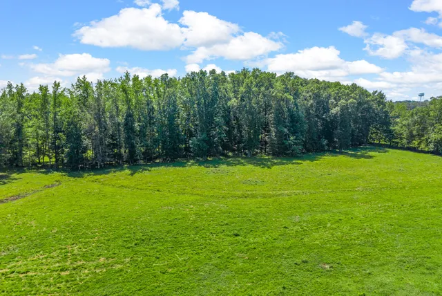 $609,000 | 324 Laster-Holman Lane, Decherd, TN 37324