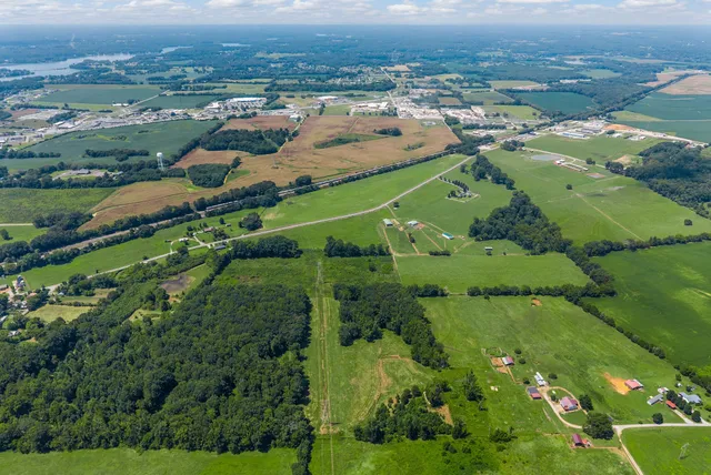 $609,000 | 324 Laster-Holman Lane, Decherd, TN 37324