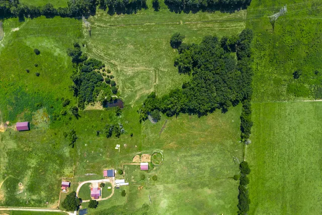 $609,000 | 324 Laster-Holman Lane, Decherd, TN 37324