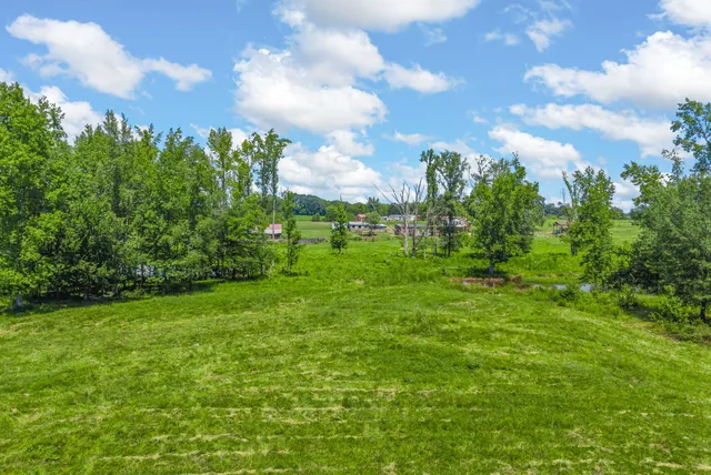 $609,000 | 324 Laster-Holman Lane, Decherd, TN 37324