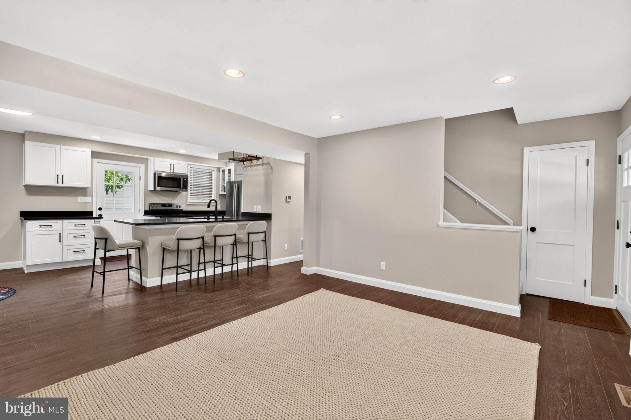 515 South Rolling Road Baltimore, MD 21228 - Photo 8 of 72 Gallery Image 8