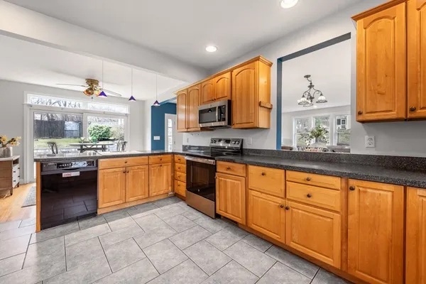 $1,350,000 | 220 Beacon Street, Milton, MA 02186