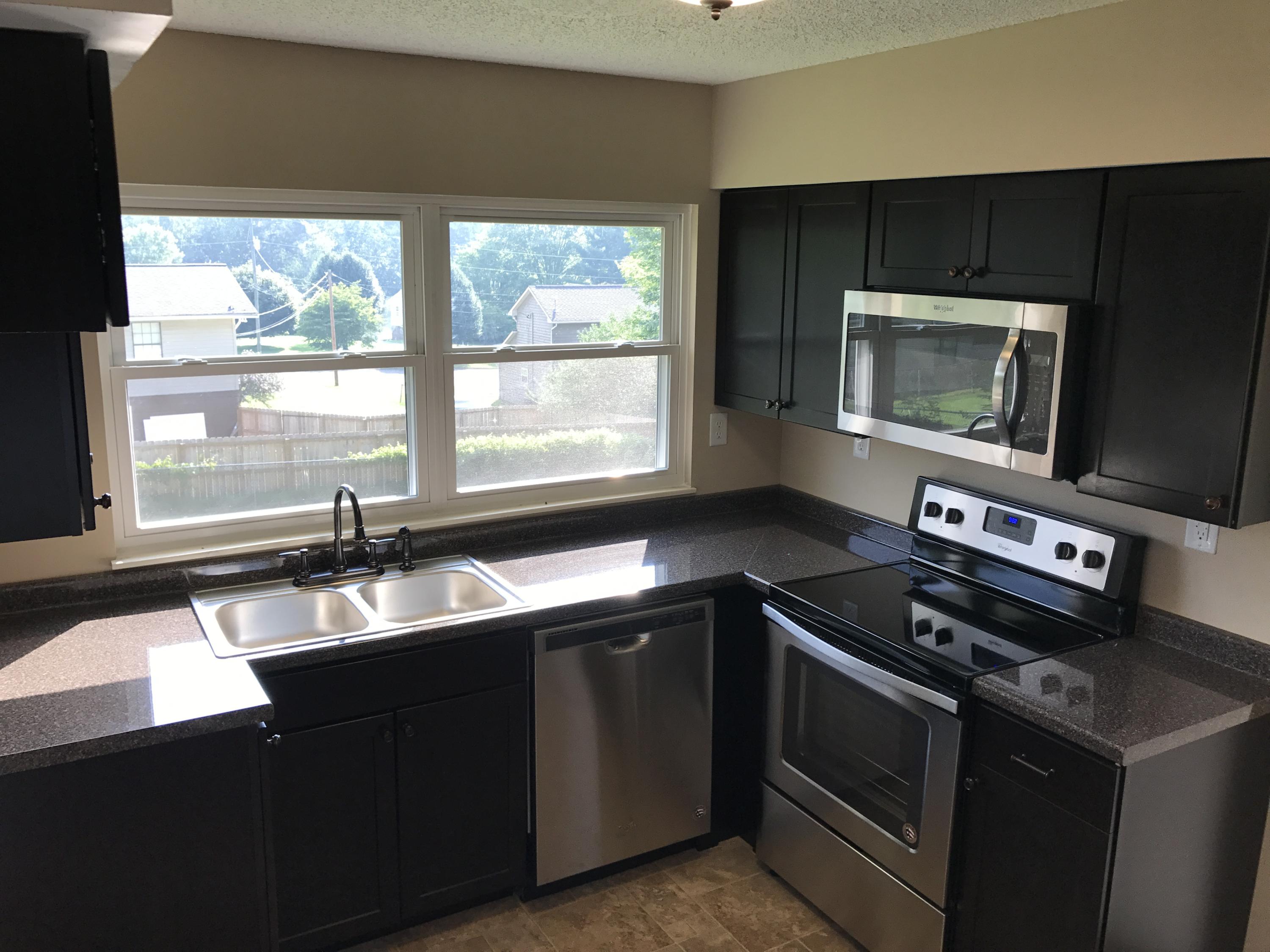 8012 Little Joe Road Powell, TN 37849 - Photo 14 of 25 5