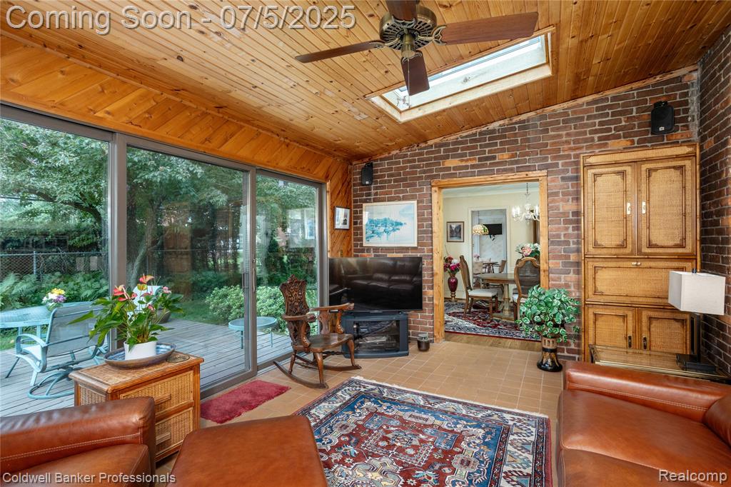 17 Colonial Road Grosse Pointe Shores, MI 48236 - Photo 18 of 50 Gallery Image 18