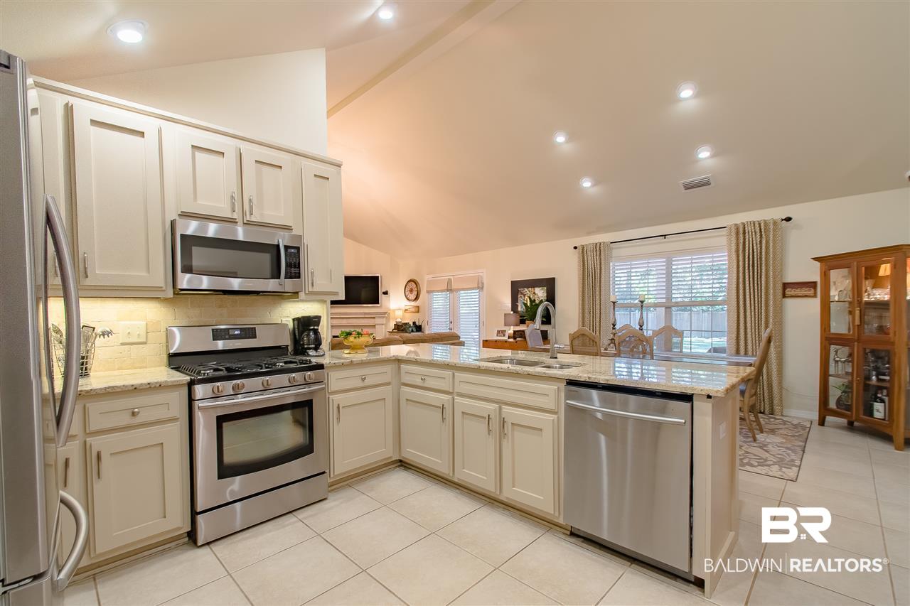 1401 North Alston Street Foley, AL 36535 - Photo 9 of 43