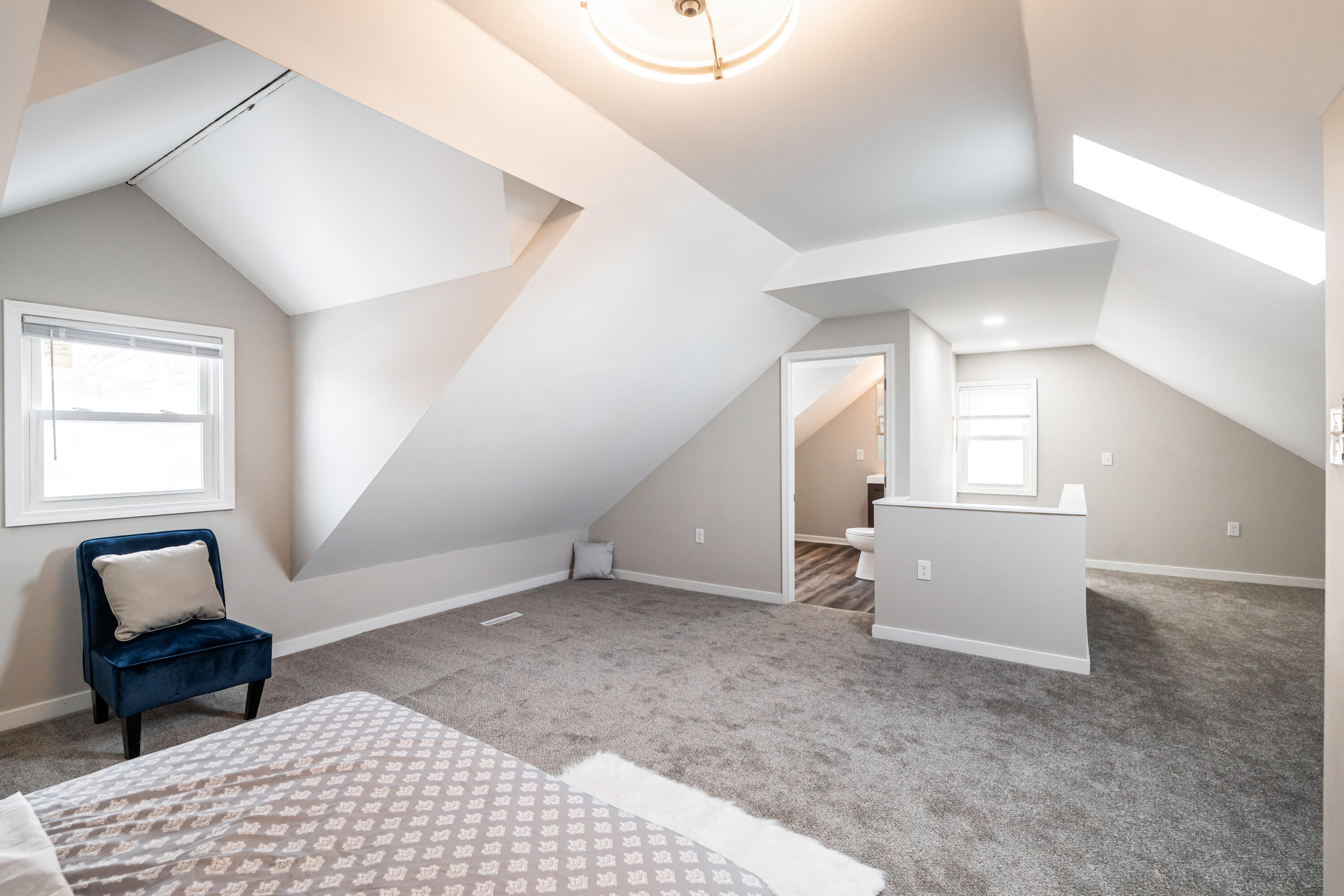 5161 North 64th Street Milwaukee, WI 53218 - Photo 17 of 29 Huge Primary Suite!