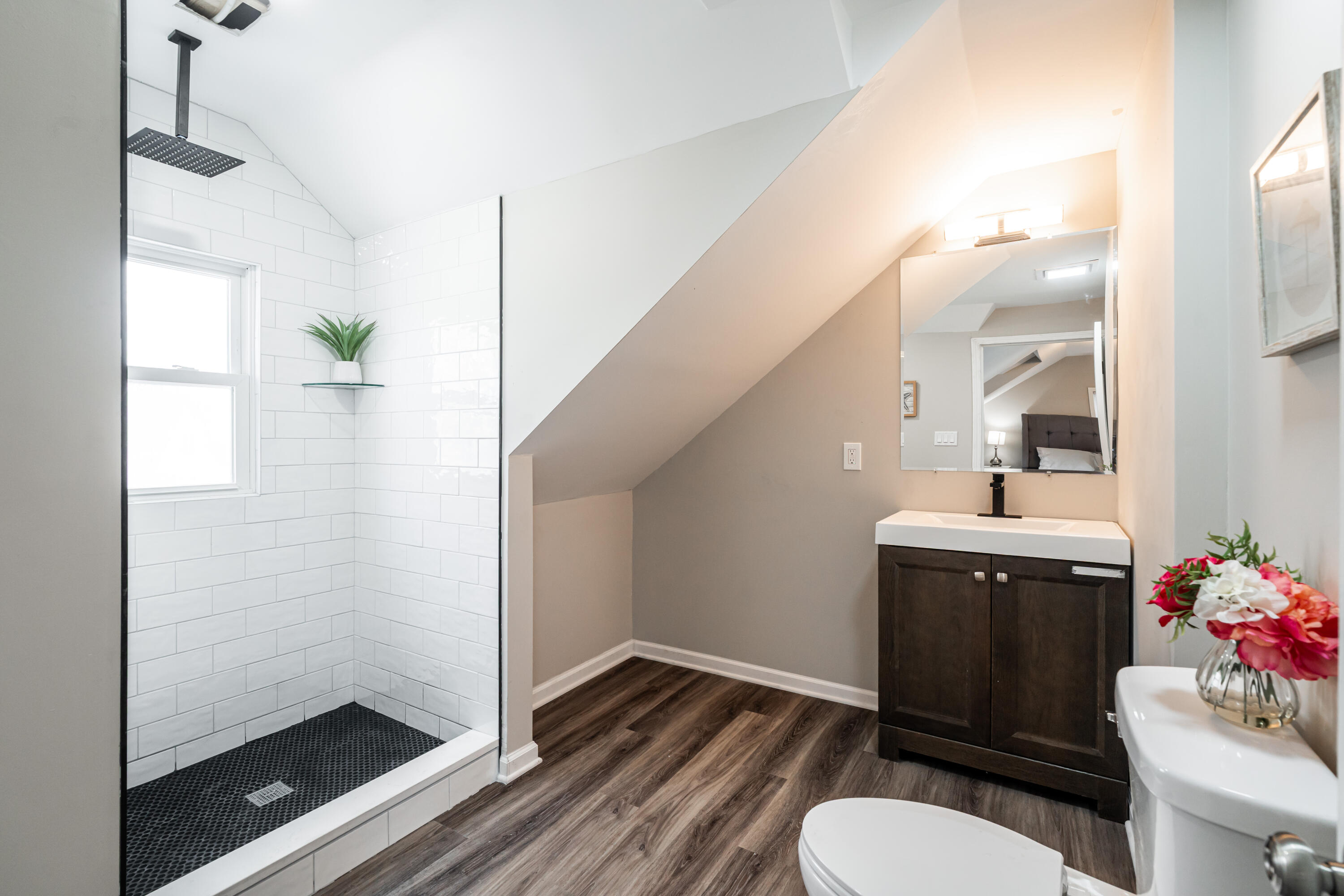 5161 North 64th Street Milwaukee, WI 53218 - Photo 20 of 29 Huge Primary Suite!