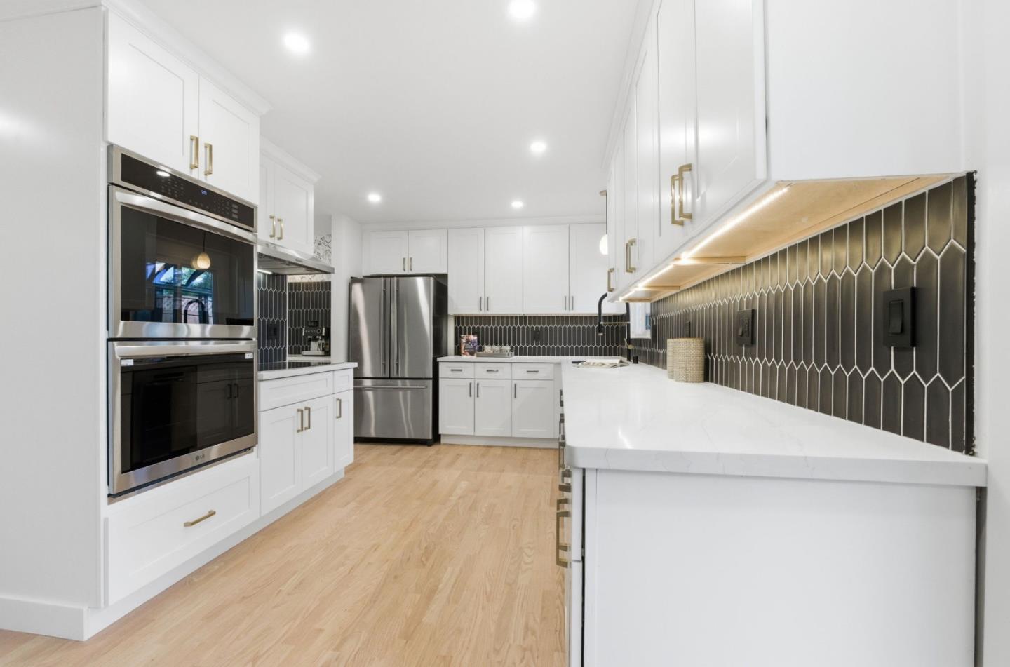 1003 Rosa Avenue Sunnyvale, CA 94086 - Photo 15 of 60
