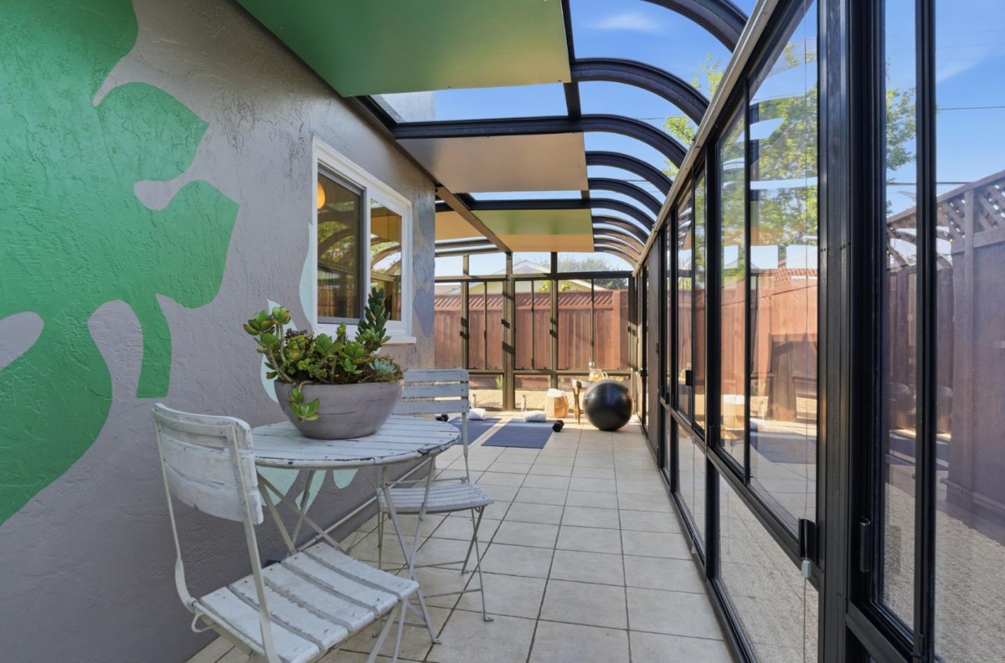 1003 Rosa Avenue Sunnyvale, CA 94086 - Photo 31 of 60 a building outdoor space with seating space